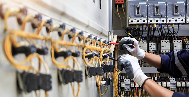 Professional Electrician technician working in Sherman, IL